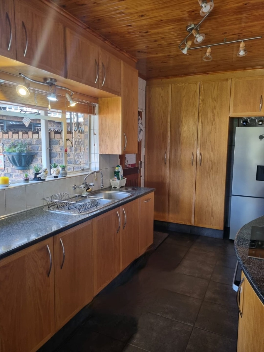 3 Bedroom Property for Sale in Vaalpark Free State